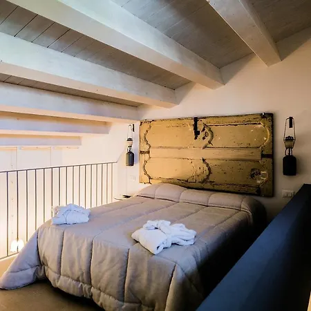Holiday home Dimora Di Catullo - Ospitalita Di Charme